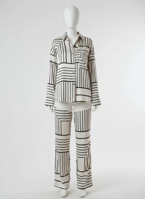 Pyjama satin polyester oversize moderne pour femme - Vue 1 - Pyjama satin
